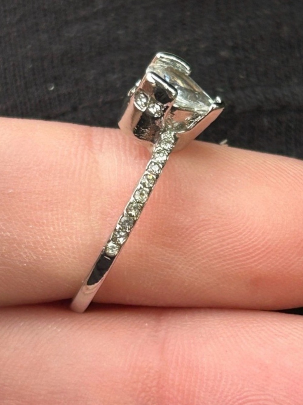 Faux Diamond Pear Cut Teardrop Ring Size 8 Silver Tone Pave Rhinestone Band - Picture 3 of 12